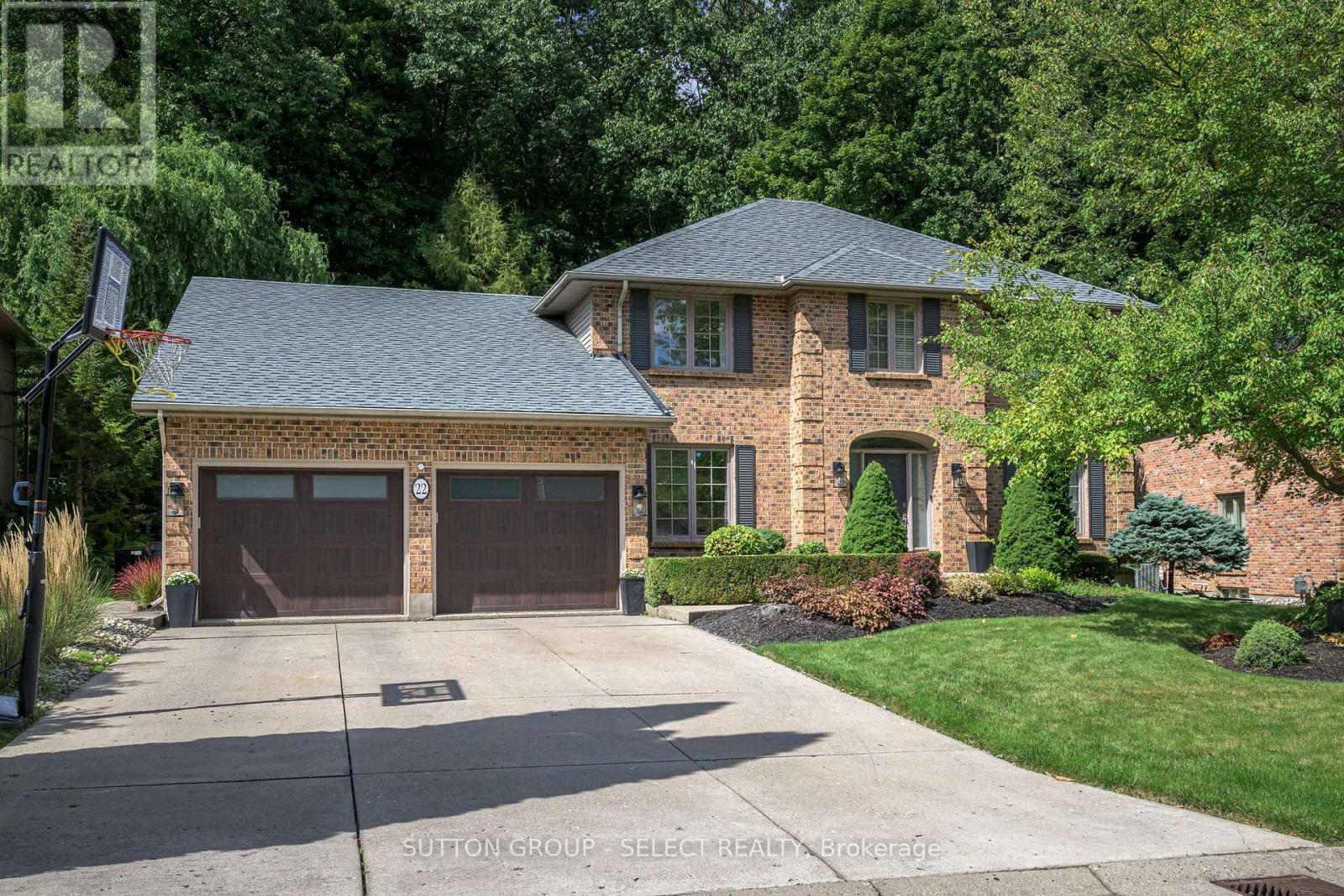 22 Mapleton Place, London South, Ontario  N6K 4A5 - Photo 1 - X12848108