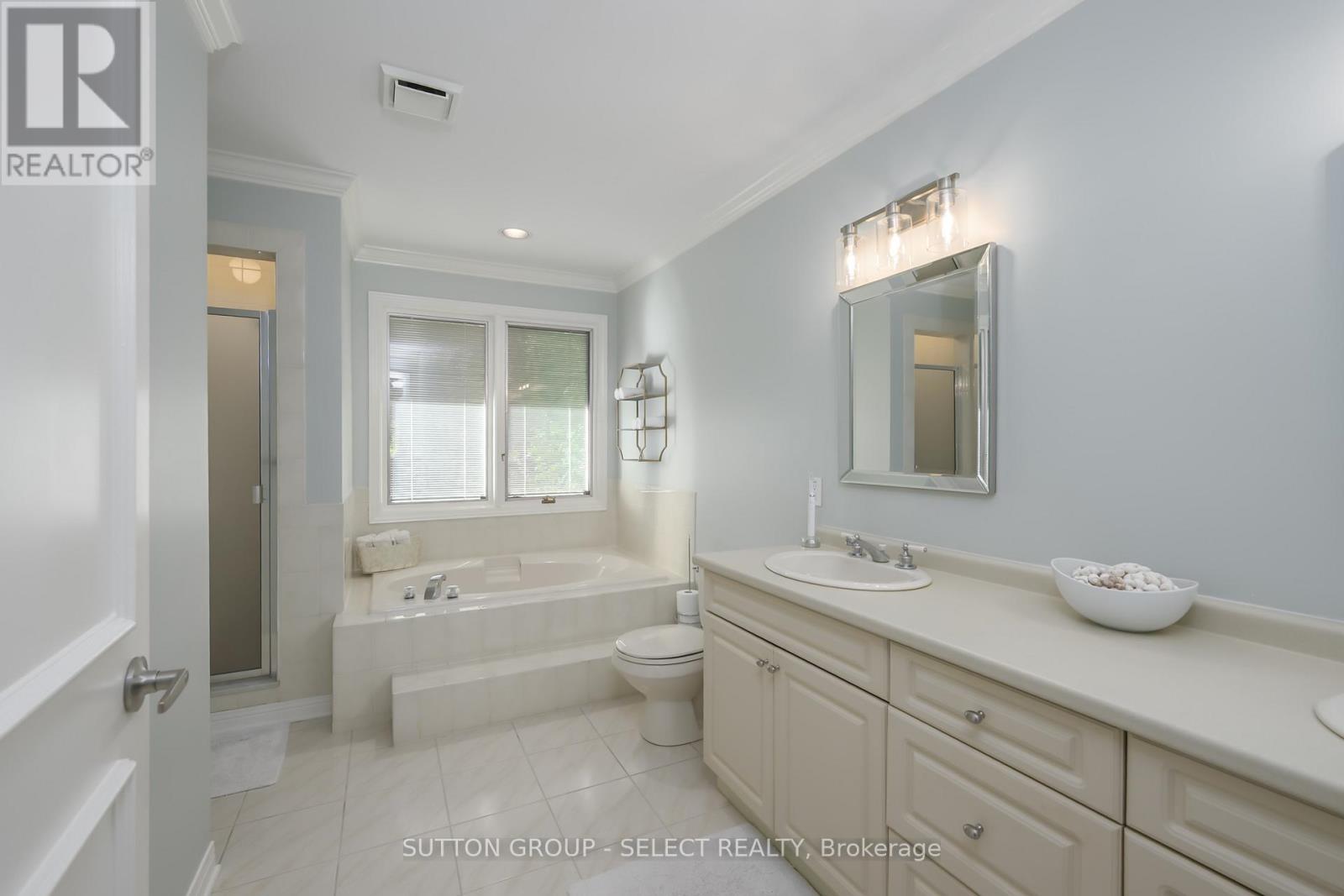 22 Mapleton Place, London South, Ontario  N6K 4A5 - Photo 26 - X12848108