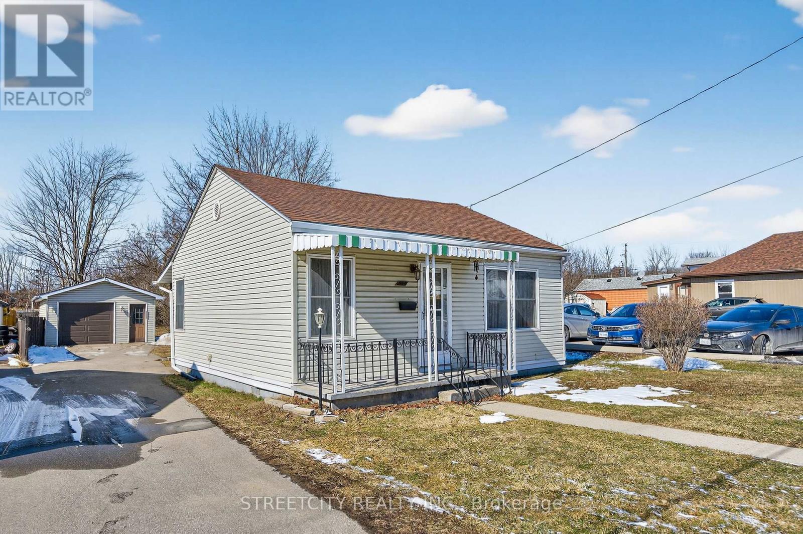 384 Brock Street N, Brantford, Ontario  N3S 5Y7 - Photo 1 - X12848120