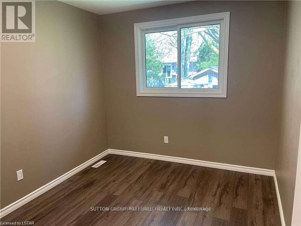 87 Monmore Road, London North, Ontario  N6G 2W7 - Photo 14 - X12848136