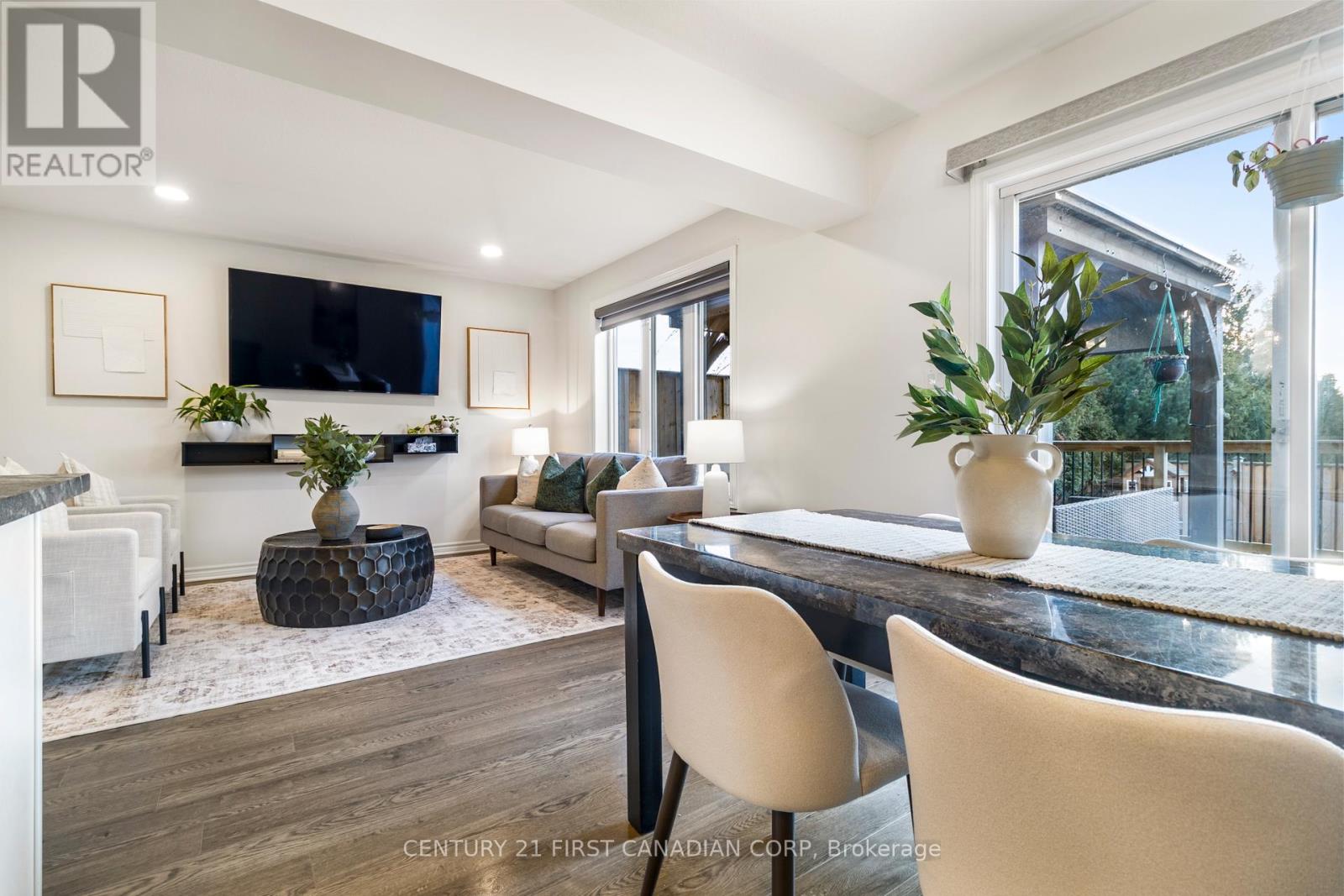 361 Beech Street, Lucan Biddulph, Ontario  N0M 2J0 - Photo 10 - X12848242