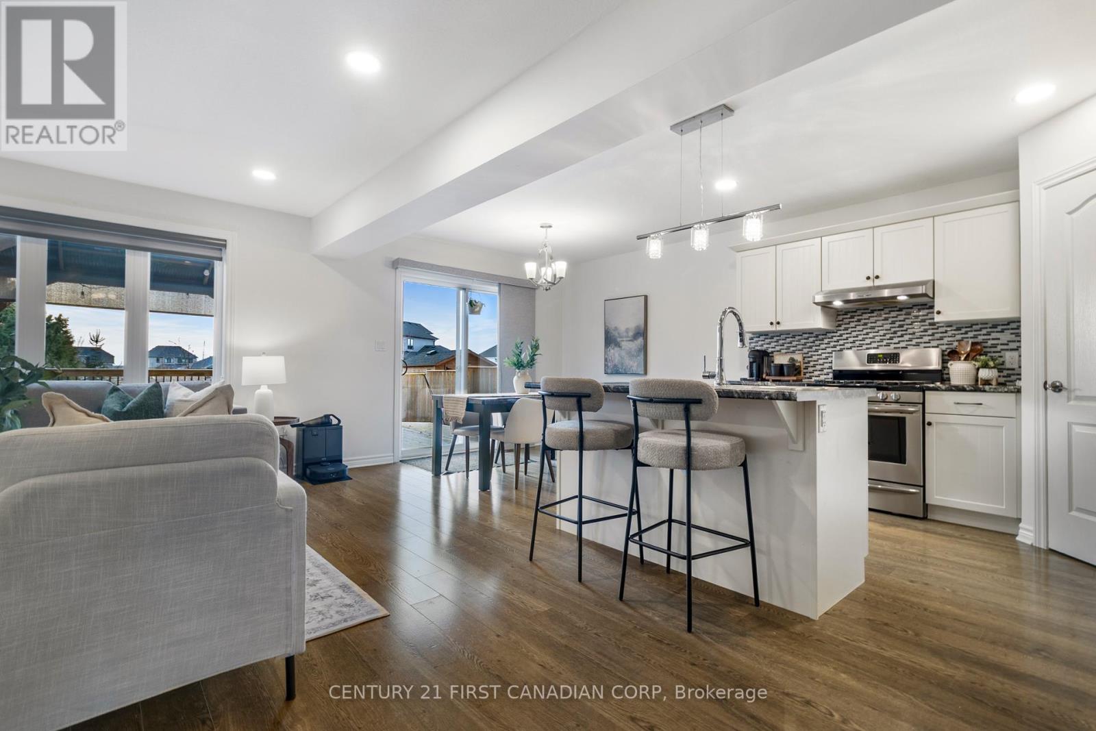 361 Beech Street, Lucan Biddulph, Ontario  N0M 2J0 - Photo 12 - X12848242