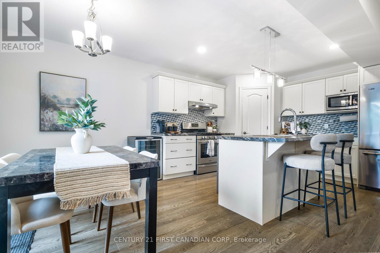 361 Beech Street, Lucan Biddulph, Ontario  N0M 2J0 - Photo 14 - X12848242