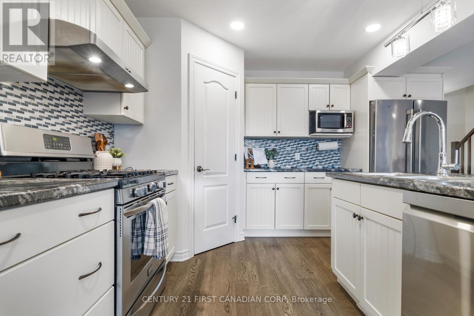 361 Beech Street, Lucan Biddulph, Ontario  N0M 2J0 - Photo 15 - X12848242