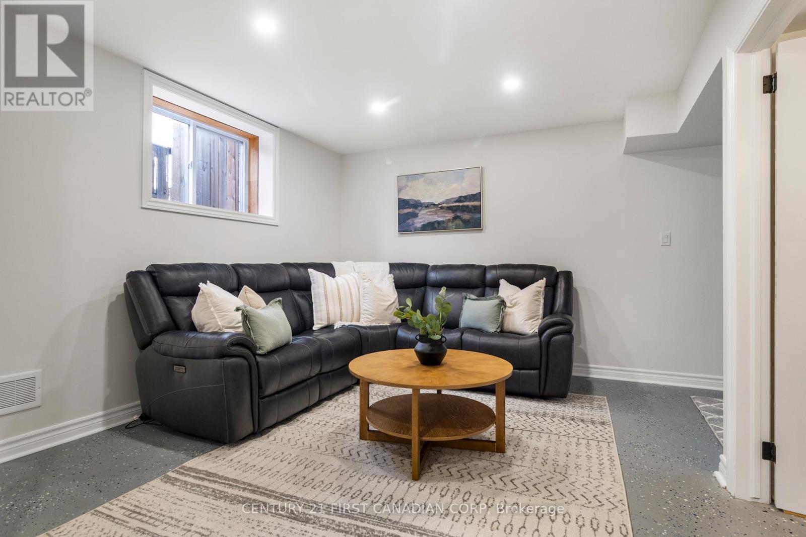 361 Beech Street, Lucan Biddulph, Ontario  N0M 2J0 - Photo 21 - X12848242