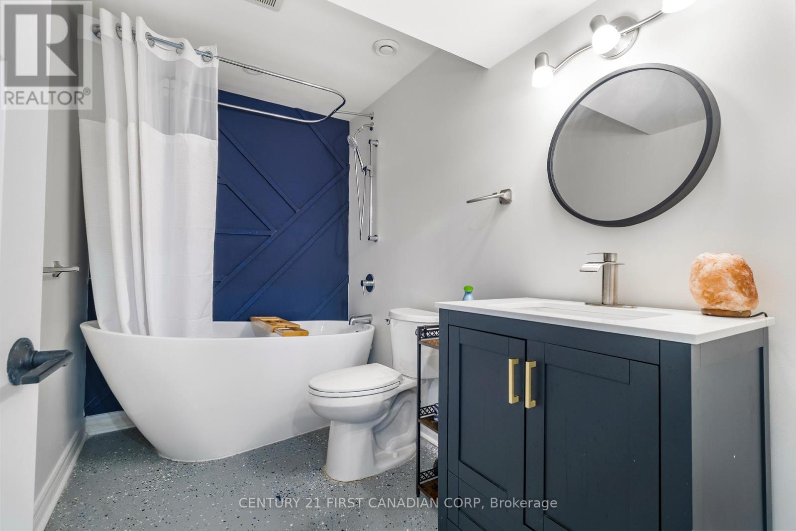 361 Beech Street, Lucan Biddulph, Ontario  N0M 2J0 - Photo 23 - X12848242