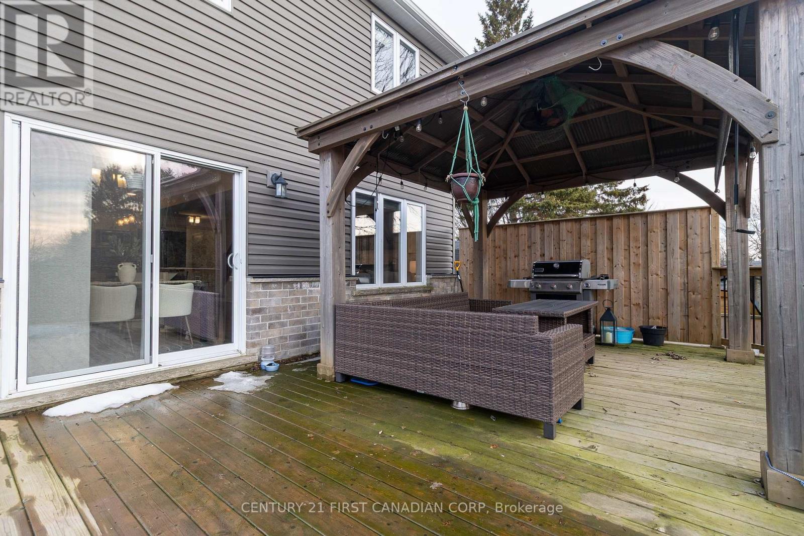 361 Beech Street, Lucan Biddulph, Ontario  N0M 2J0 - Photo 26 - X12848242