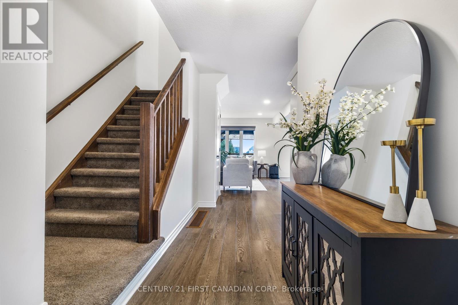 361 Beech Street, Lucan Biddulph, Ontario  N0M 2J0 - Photo 7 - X12848242