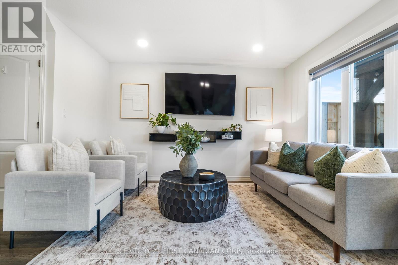 361 Beech Street, Lucan Biddulph, Ontario  N0M 2J0 - Photo 9 - X12848242