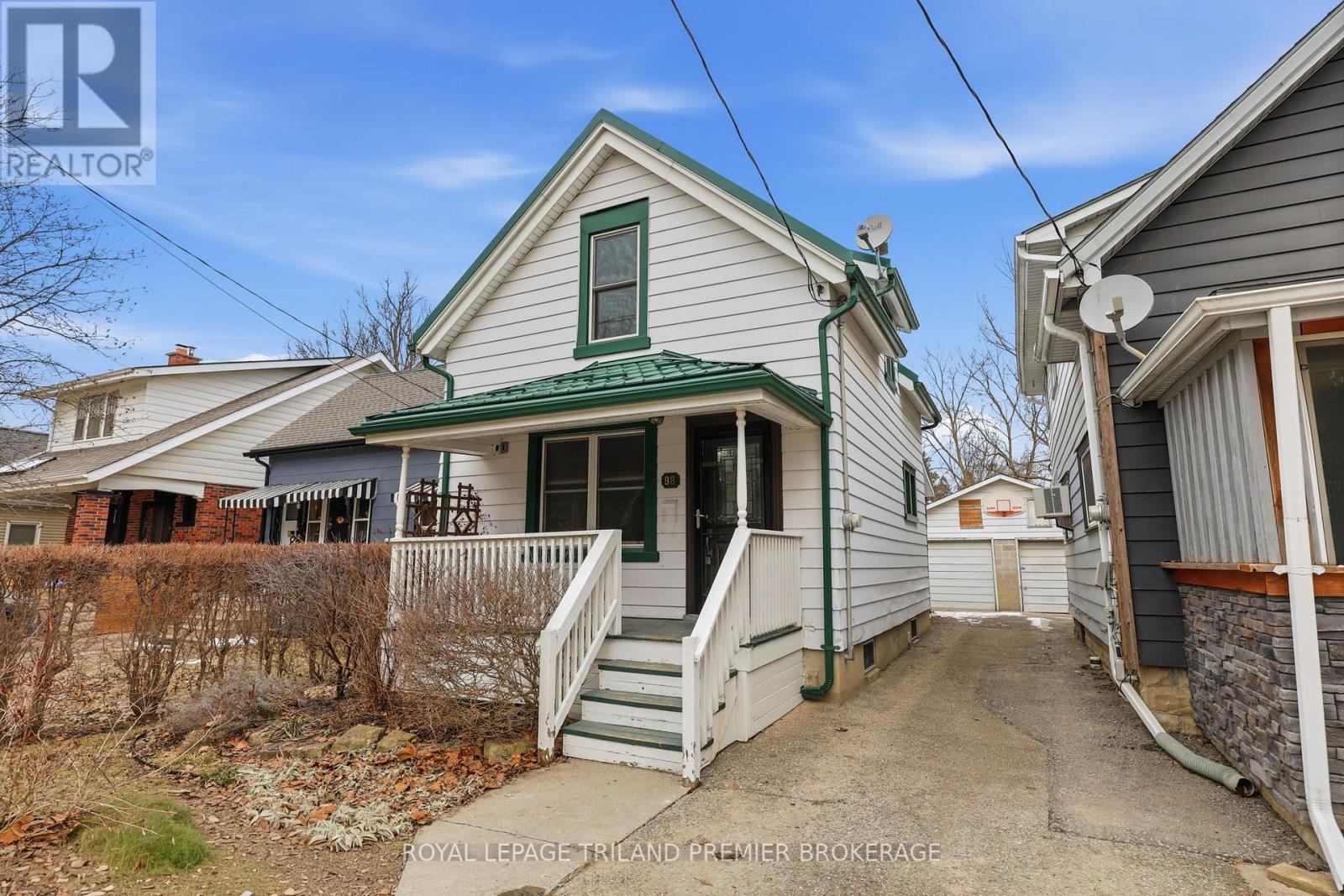 98 Briscoe Street E, London South, Ontario  N6C 1X2 - Photo 1 - X12848272