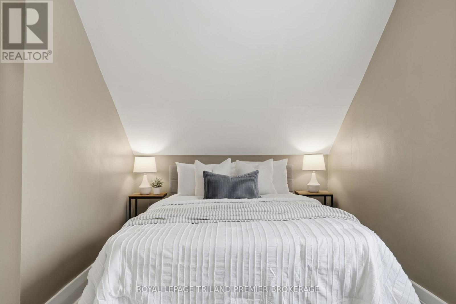 98 Briscoe Street E, London South, Ontario  N6C 1X2 - Photo 24 - X12848272