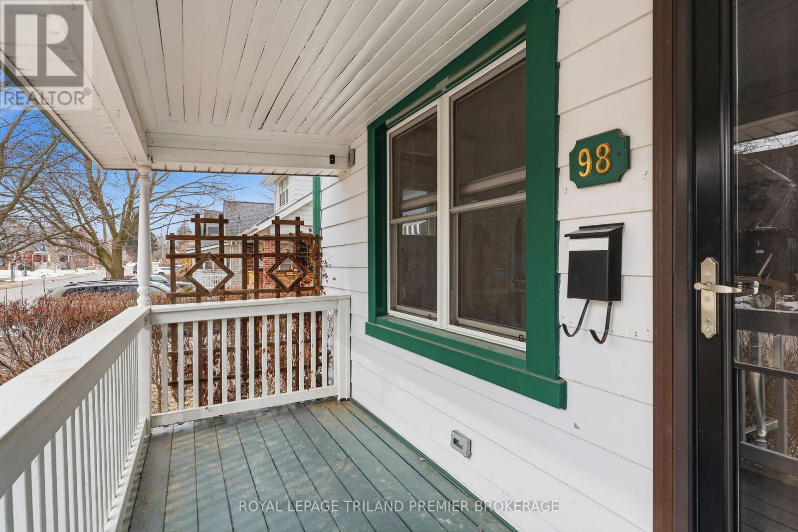 98 Briscoe Street E, London South, Ontario  N6C 1X2 - Photo 4 - X12848272