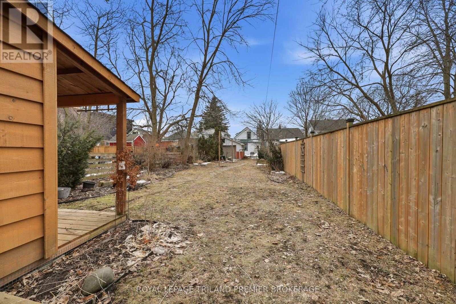 98 Briscoe Street E, London South, Ontario  N6C 1X2 - Photo 41 - X12848272