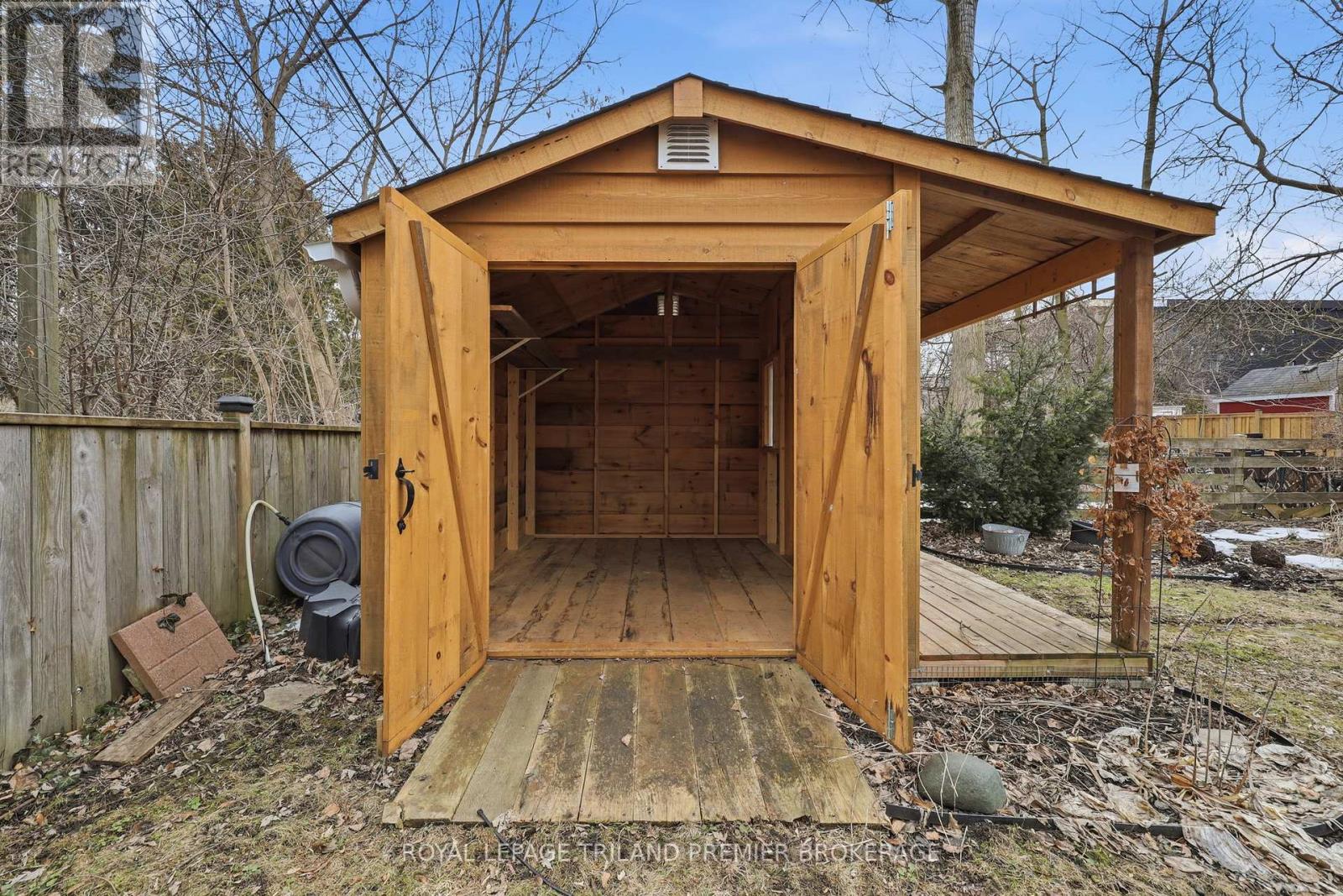 98 Briscoe Street E, London South, Ontario  N6C 1X2 - Photo 42 - X12848272