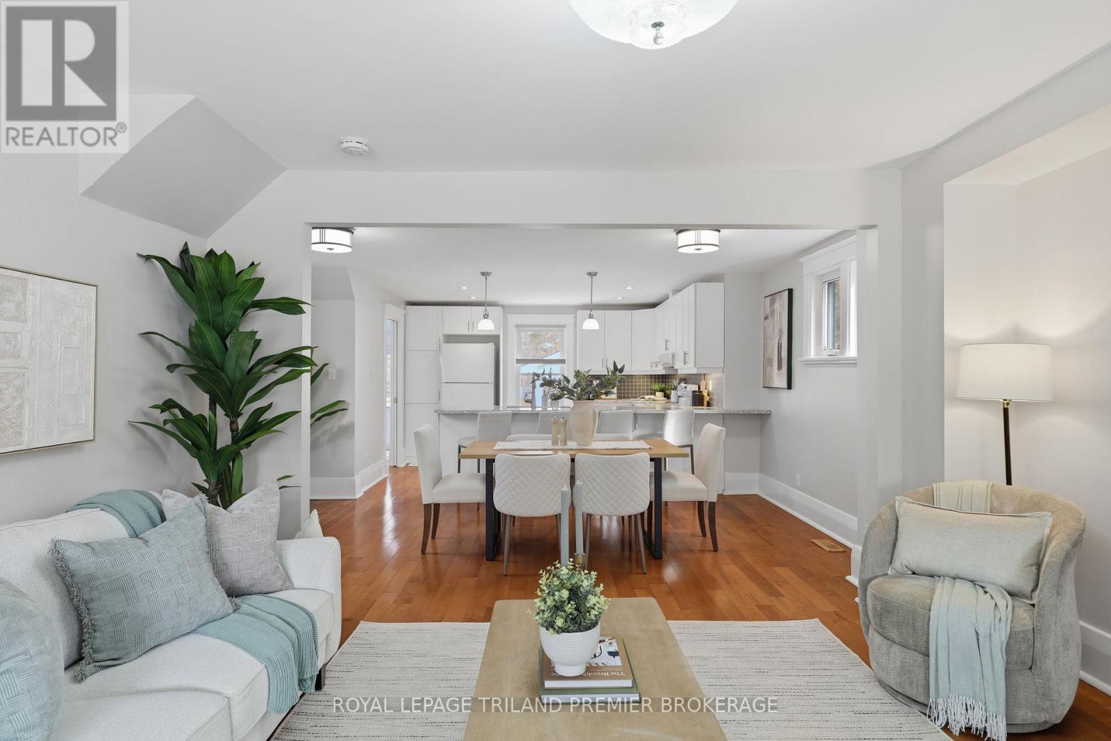 98 Briscoe Street E, London South, Ontario  N6C 1X2 - Photo 7 - X12848272