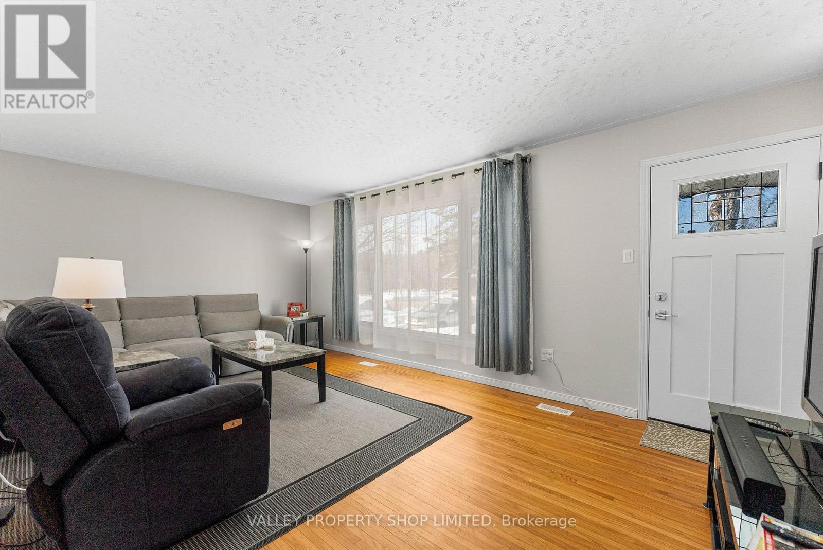 1224 B Line Road, Laurentian Valley, Ontario  K8A 6W8 - Photo 10 - X12848316