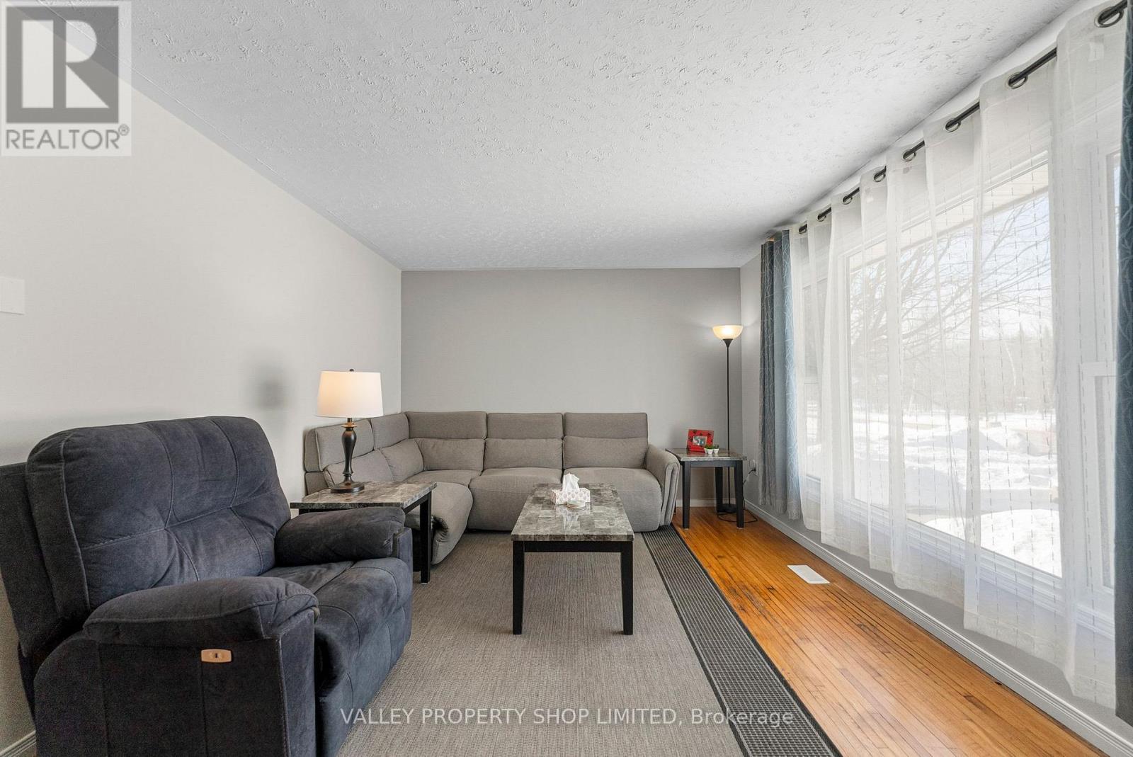 1224 B Line Road, Laurentian Valley, Ontario  K8A 6W8 - Photo 11 - X12848316