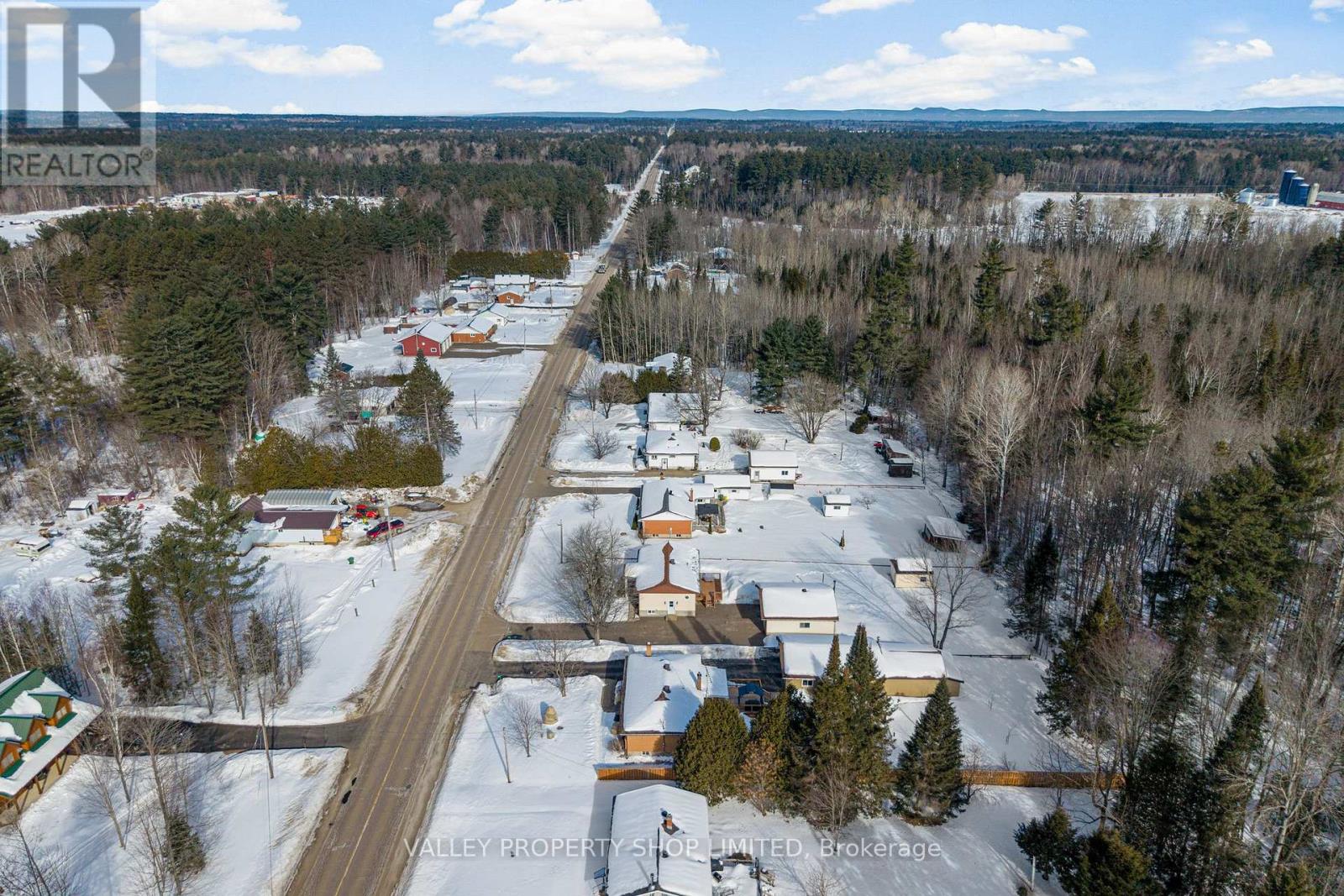 1224 B Line Road, Laurentian Valley, Ontario  K8A 6W8 - Photo 37 - X12848316