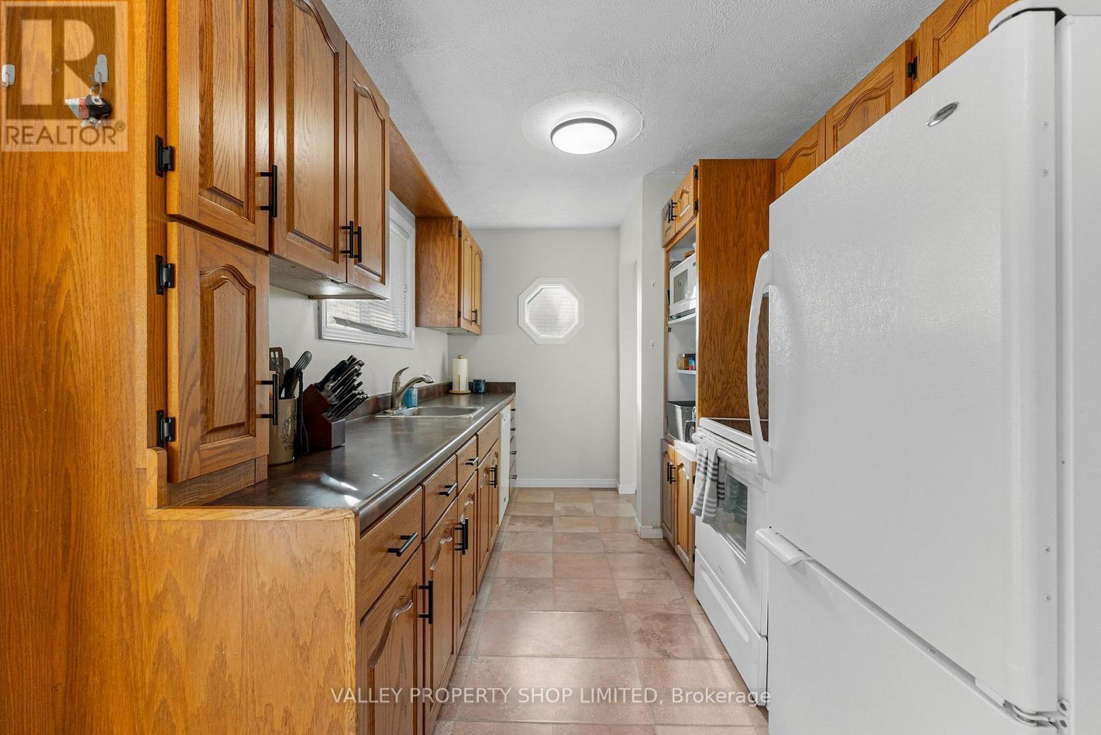 1224 B Line Road, Laurentian Valley, Ontario  K8A 6W8 - Photo 6 - X12848316