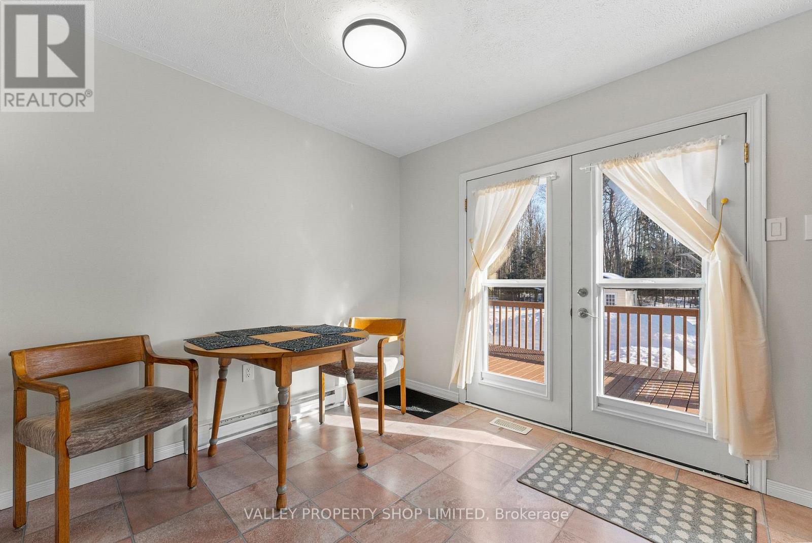 1224 B Line Road, Laurentian Valley, Ontario  K8A 6W8 - Photo 9 - X12848316