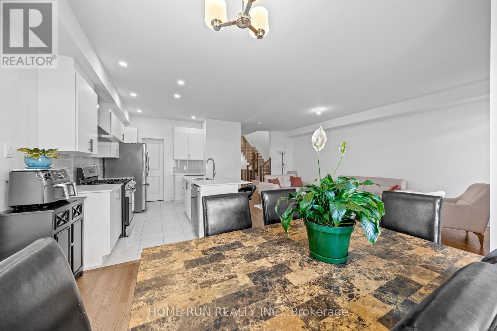 909 Beckton Heights, Ottawa, Ontario  K2S 2X5 - Photo 15 - X12848116