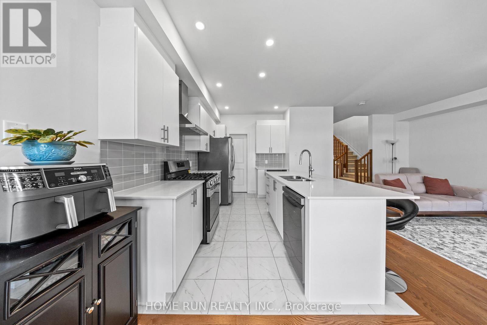 909 Beckton Heights, Ottawa, Ontario  K2S 2X5 - Photo 18 - X12848116