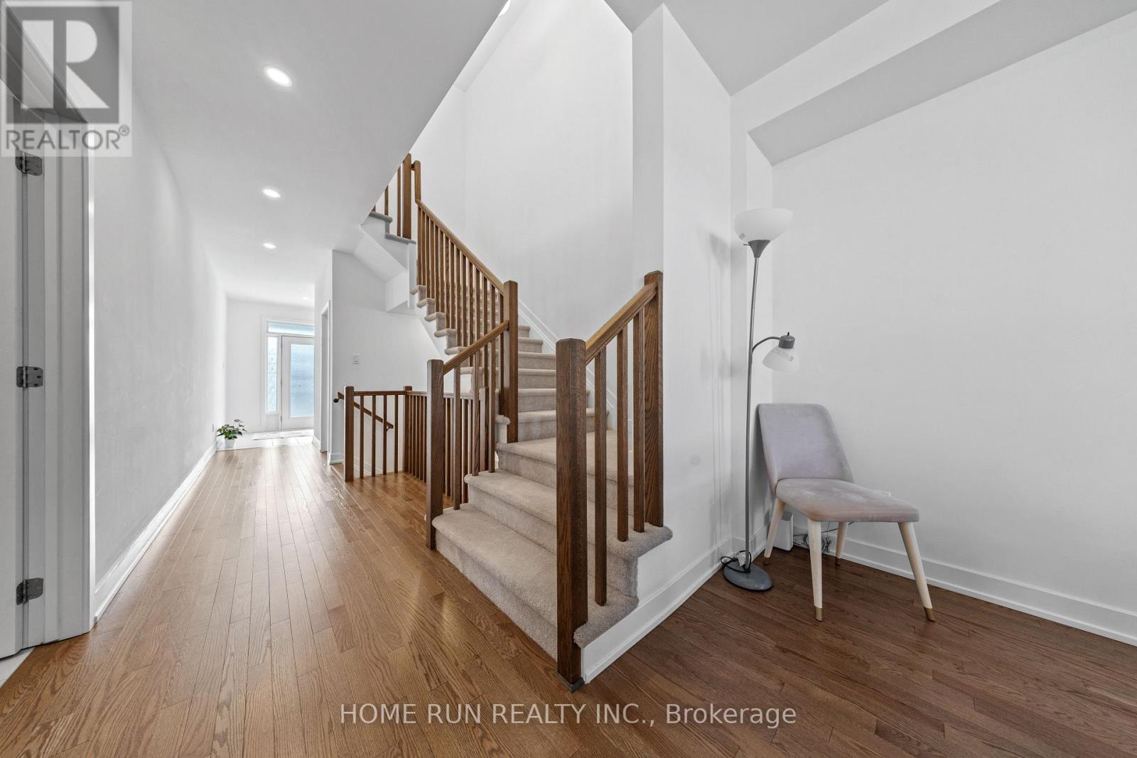 909 Beckton Heights, Ottawa, Ontario  K2S 2X5 - Photo 5 - X12848116