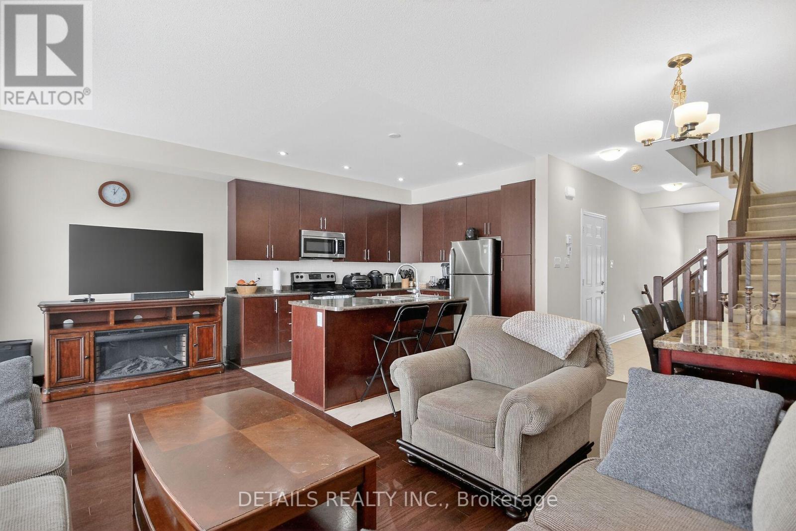 124 Overberg Way, Ottawa, Ontario  K2S 0J7 - Photo 11 - X12848206