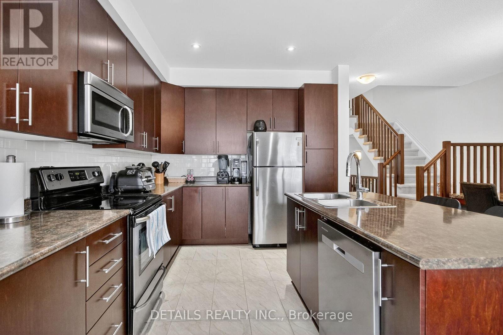 124 Overberg Way, Ottawa, Ontario  K2S 0J7 - Photo 16 - X12848206