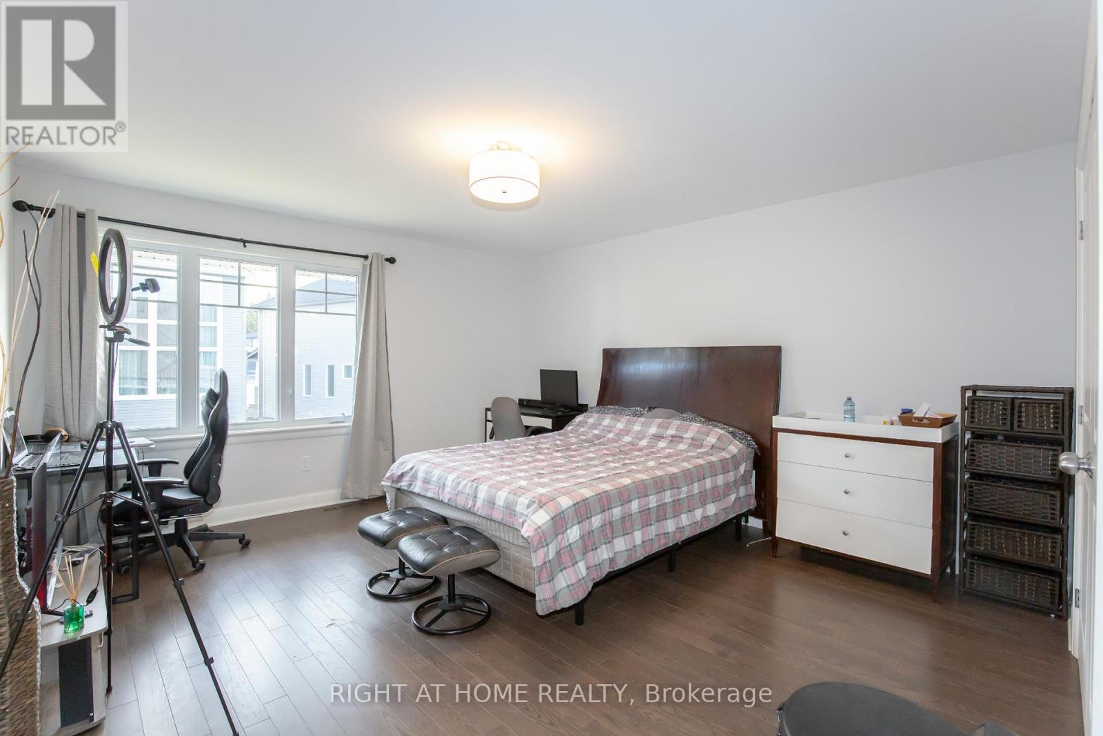 521 Hitzlay Terrace, Ottawa, Ontario  K2T 0S1 - Photo 15 - X12848384