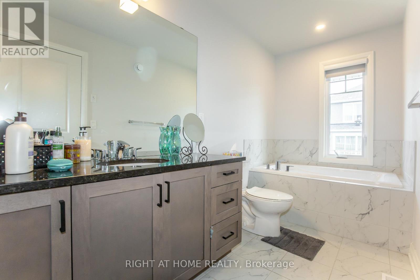 521 Hitzlay Terrace, Ottawa, Ontario  K2T 0S1 - Photo 17 - X12848384