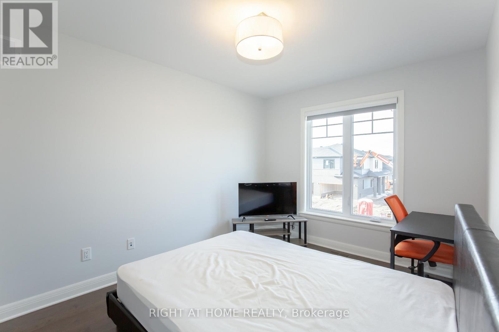 521 Hitzlay Terrace, Ottawa, Ontario  K2T 0S1 - Photo 20 - X12848384