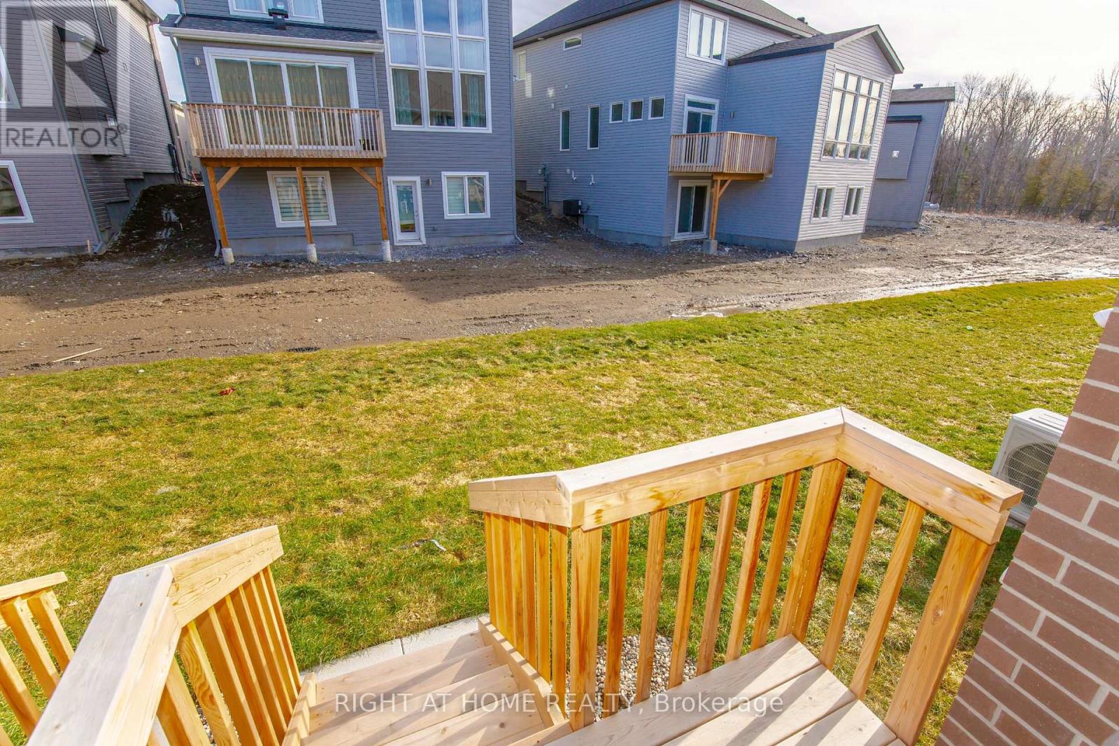 521 Hitzlay Terrace, Ottawa, Ontario  K2T 0S1 - Photo 29 - X12848384