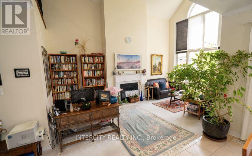 32 Waterview Road, Wasaga Beach, Ontario  L9Z 0E9 - Photo 12 - S12841624