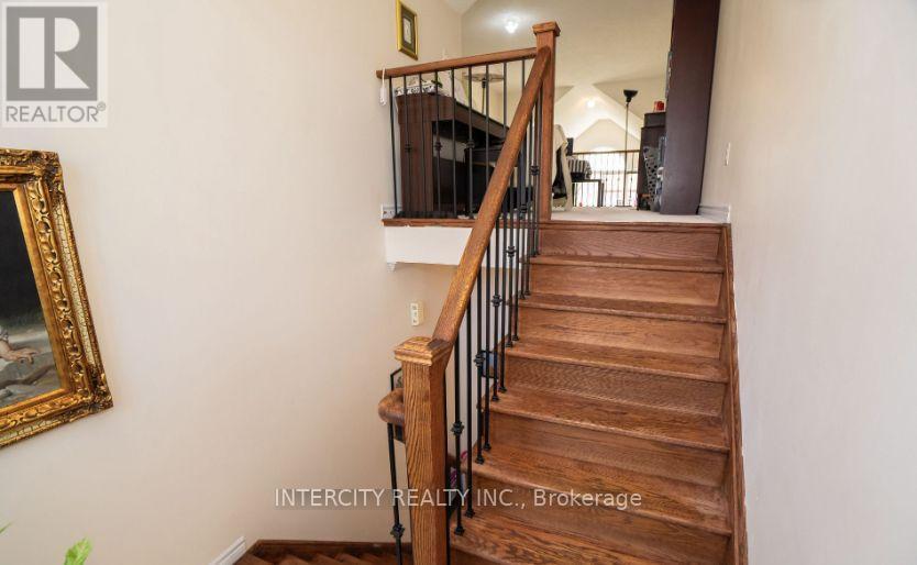 32 Waterview Road, Wasaga Beach, Ontario  L9Z 0E9 - Photo 19 - S12841624