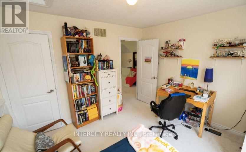 32 Waterview Road, Wasaga Beach, Ontario  L9Z 0E9 - Photo 22 - S12841624