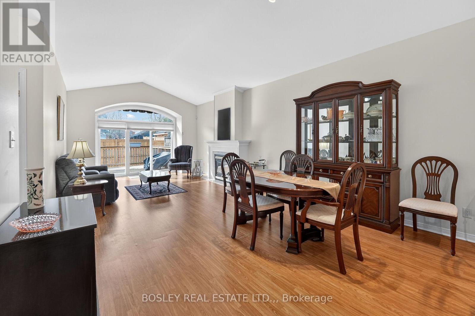 Th 9 - 3381 Montrose Road, Niagara Falls, Ontario  L2H 0J9 - Photo 12 - X12848010