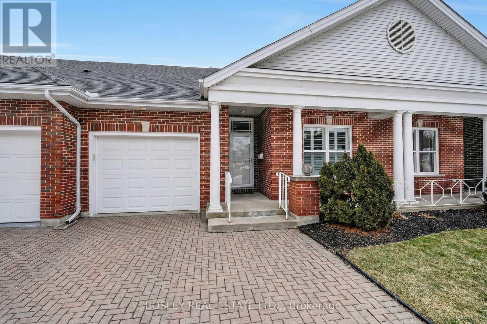 Th 9 - 3381 Montrose Road, Niagara Falls, Ontario  L2H 0J9 - Photo 2 - X12848010