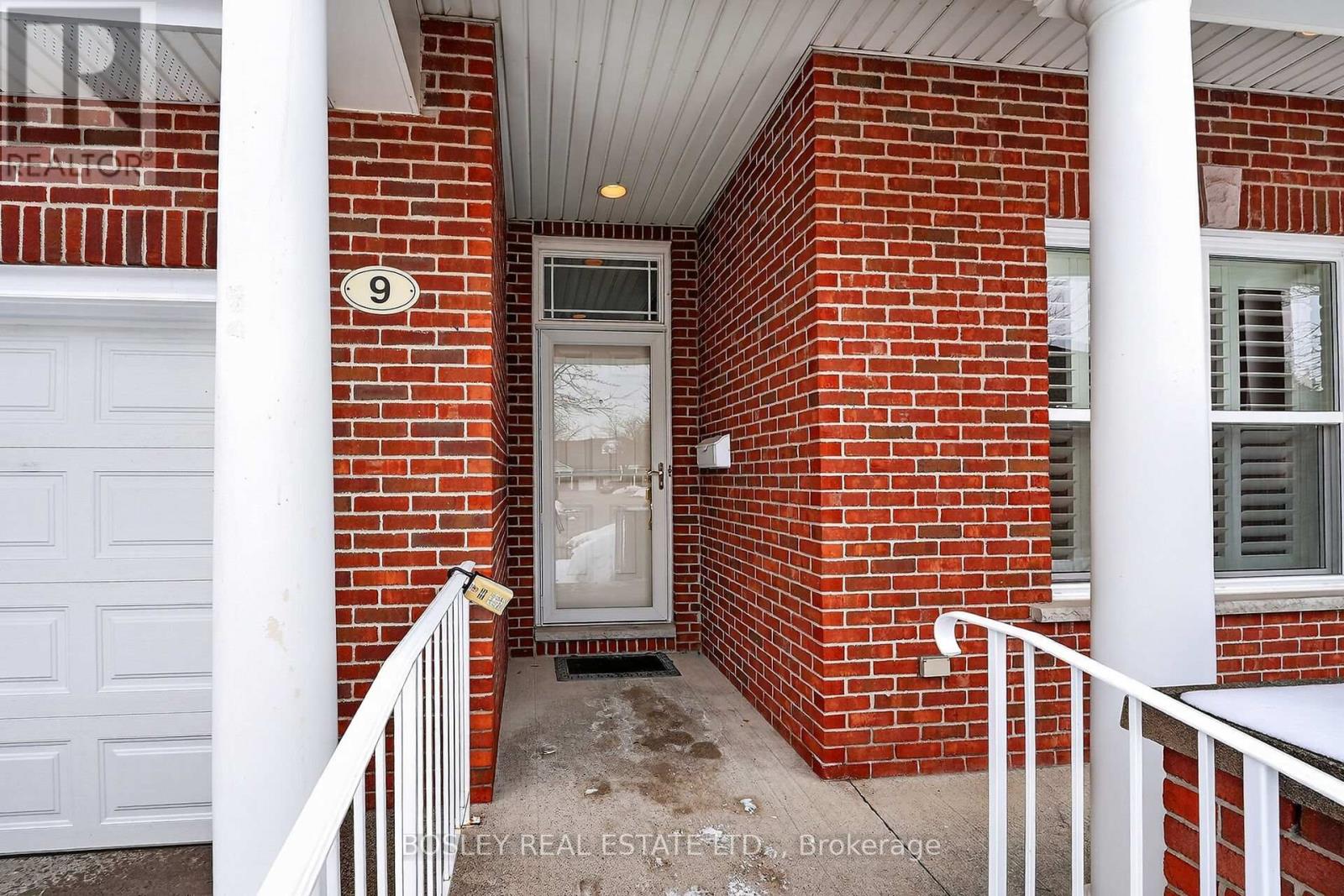 Th 9 - 3381 Montrose Road, Niagara Falls, Ontario  L2H 0J9 - Photo 3 - X12848010