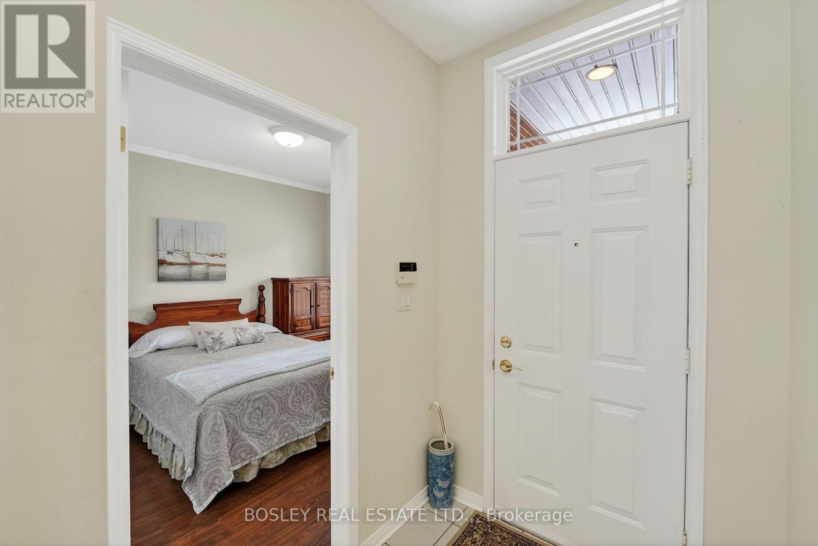 Th 9 - 3381 Montrose Road, Niagara Falls, Ontario  L2H 0J9 - Photo 4 - X12848010