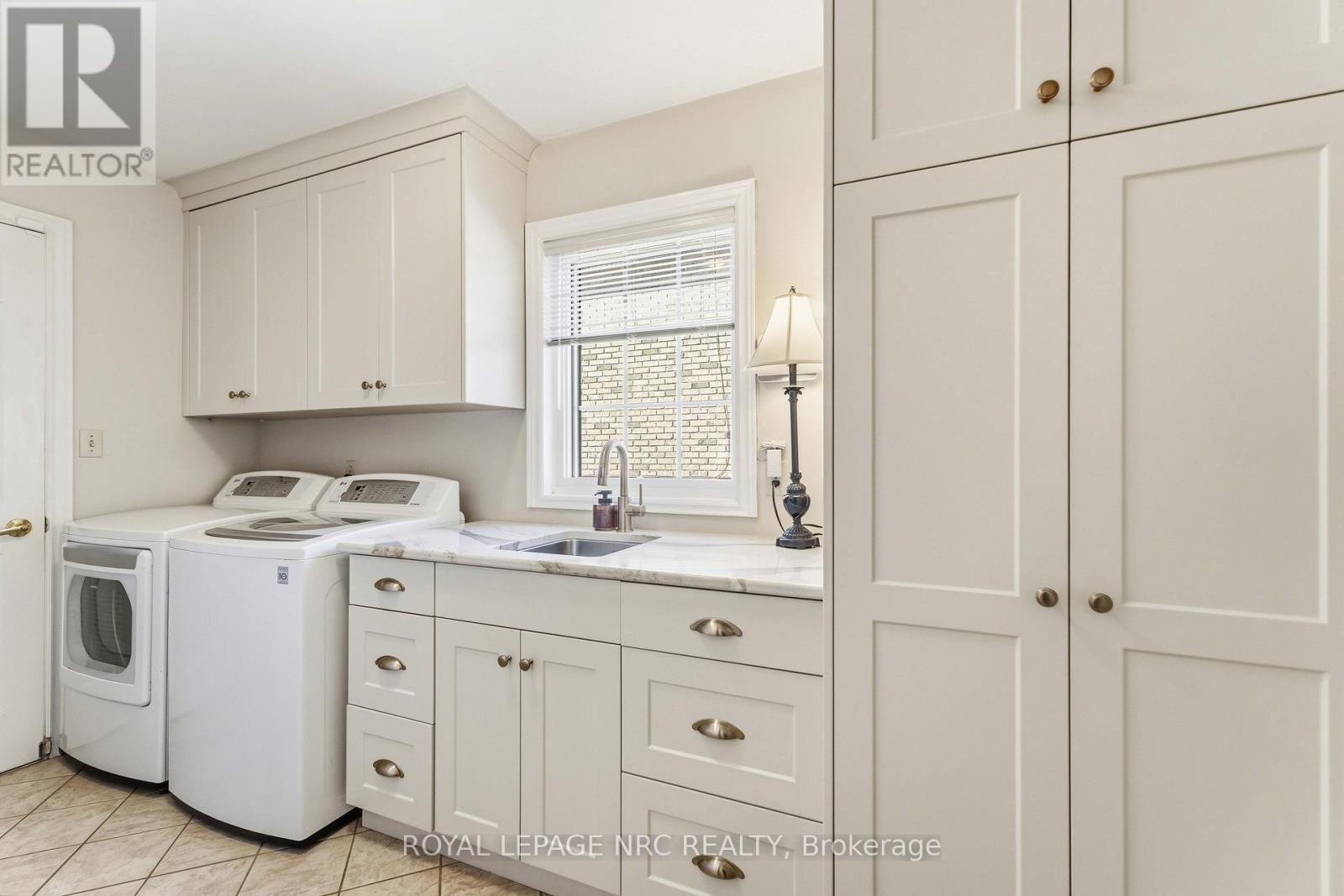 3 Petronella Parkway, Pelham (Fonthill), Ontario  L0S 1E0 - Photo 19 - X12848312