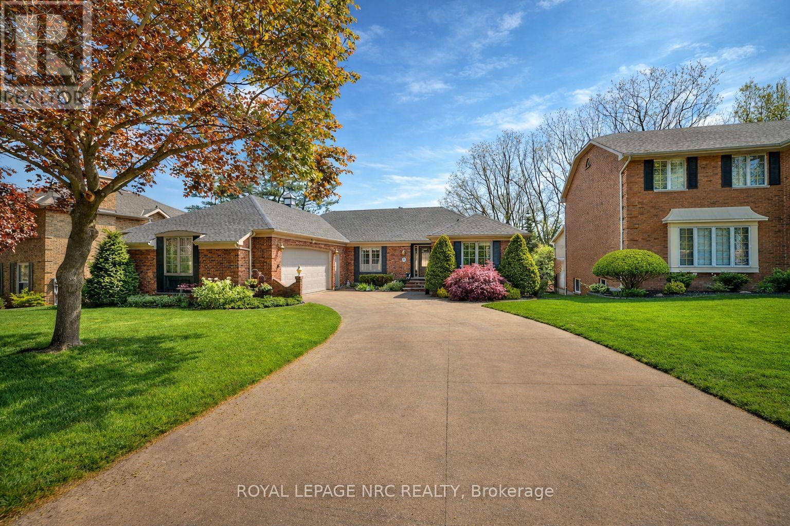 3 Petronella Parkway, Pelham (Fonthill), Ontario  L0S 1E0 - Photo 2 - X12848312