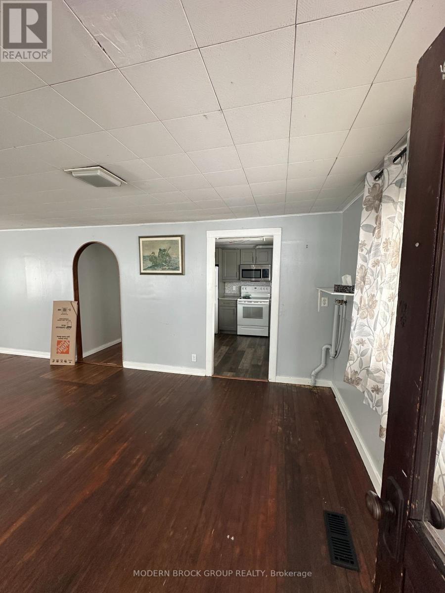 A - 17 Jessie Street, Brockville, Ontario  K6V 3M6 - Photo 7 - X12848216