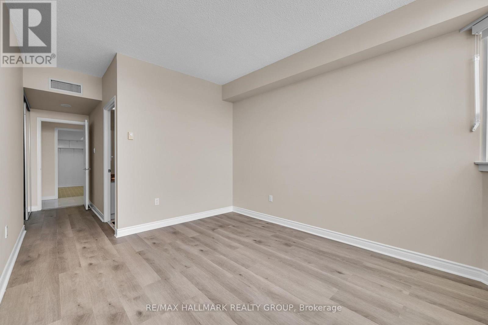 1502 - 1480 Riverside Drive, Ottawa, Ontario  K1G 5H2 - Photo 22 - X12750428