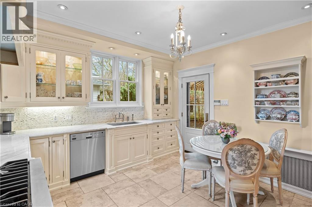 247 Macnab Street S, Hamilton, Ontario  L8P 3E2 - Photo 15 - 40809757