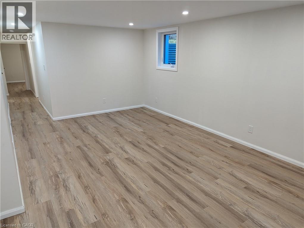 26 Springbank Crescent Unit# Lower, Kitchener, Ontario  N2M 4P7 - Photo 3 - 40778264