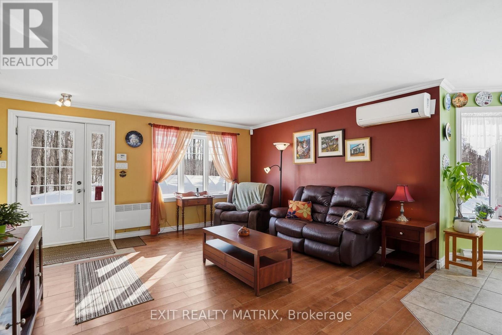 8150 Montee Lemieux Road, East Hawkesbury, Ontario  K0B 1M0 - Photo 3 - X12848244