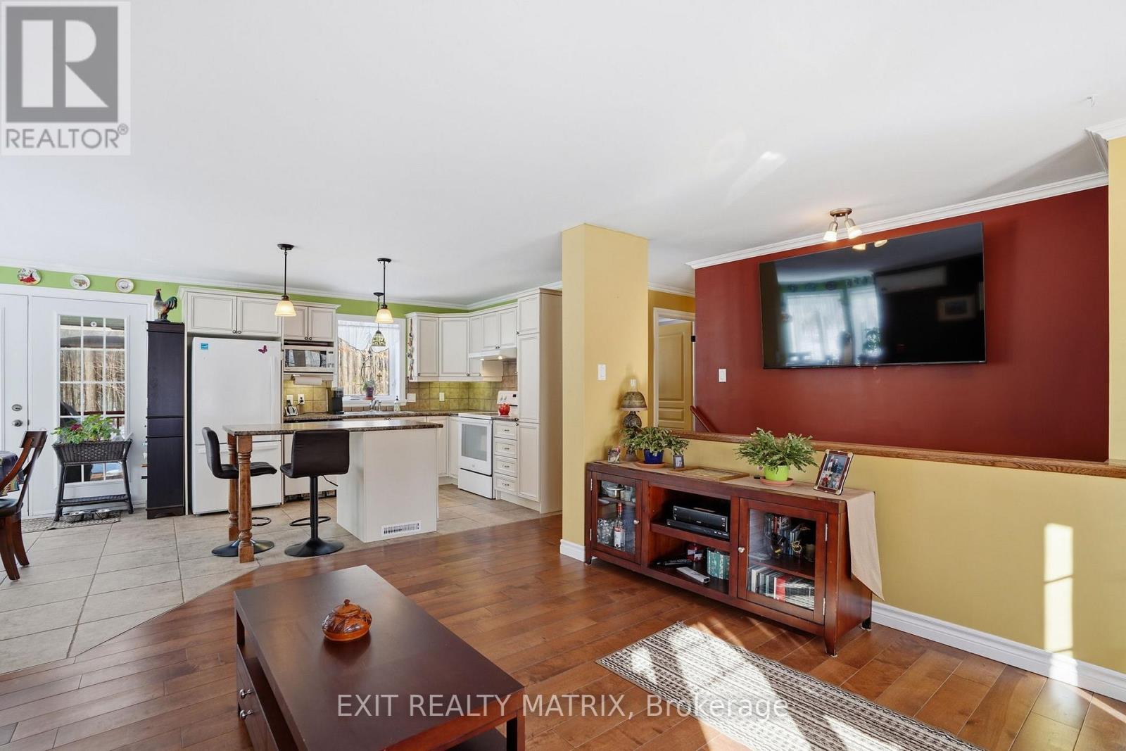 8150 Montee Lemieux Road, East Hawkesbury, Ontario  K0B 1M0 - Photo 5 - X12848244