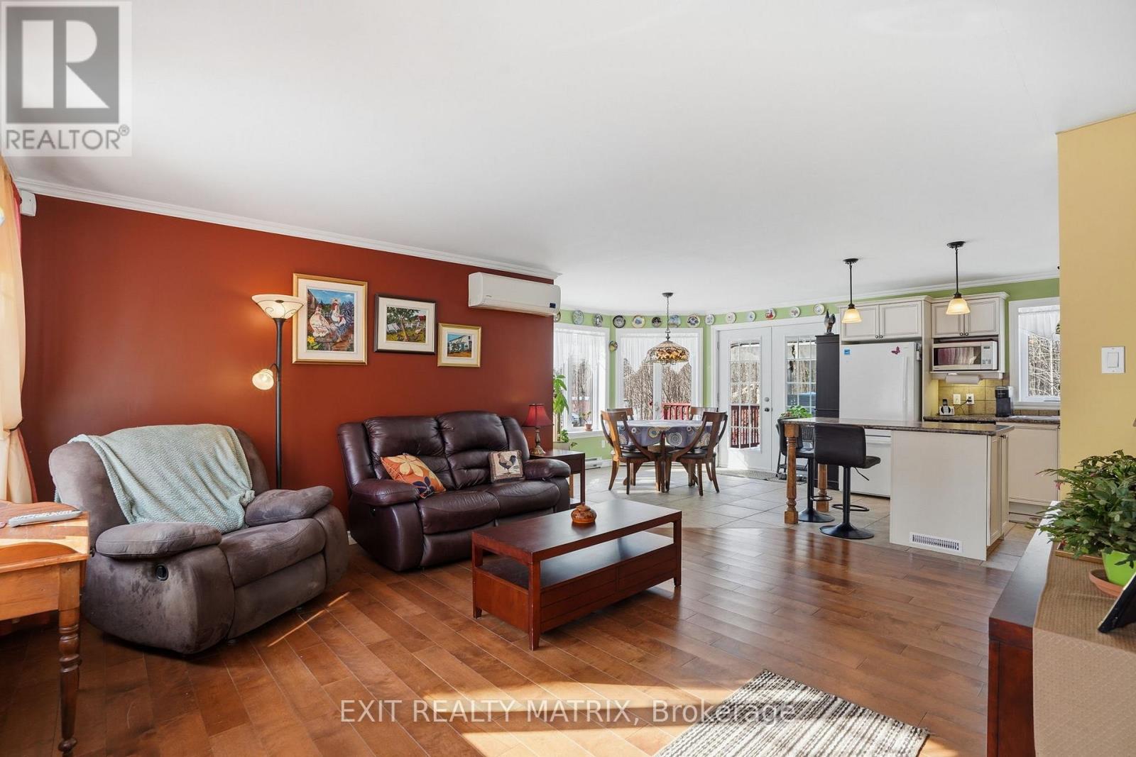 8150 Montee Lemieux Road, East Hawkesbury, Ontario  K0B 1M0 - Photo 6 - X12848244