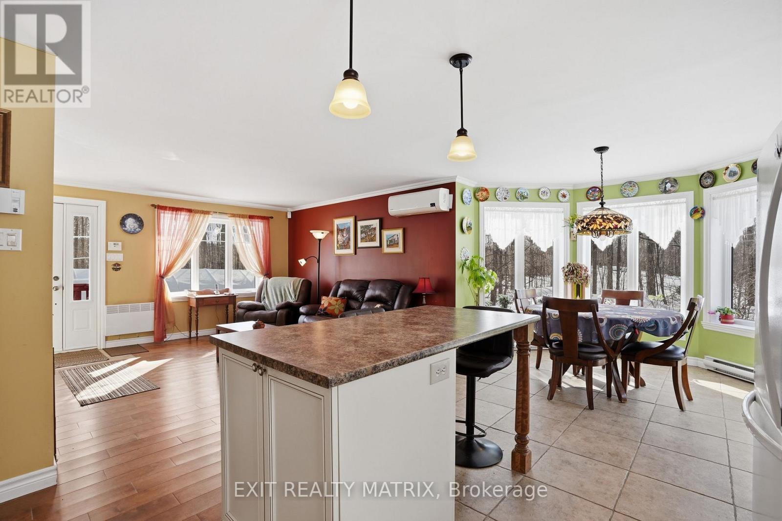 8150 Montee Lemieux Road, East Hawkesbury, Ontario  K0B 1M0 - Photo 9 - X12848244